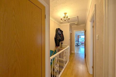 3 bedroom maisonette for sale, London Road, Ashford, TW15