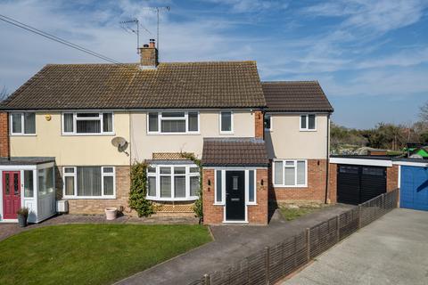 12 Hulbert End, Aylesbury, HP21 9DF