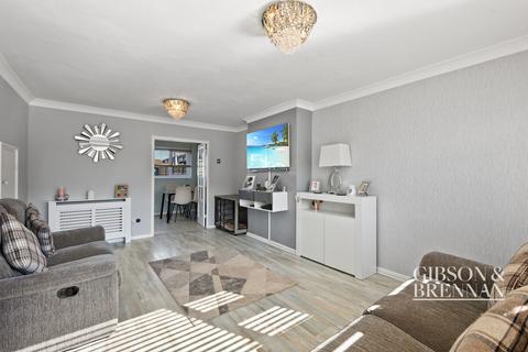 11 Burton Close, Corringham, Stanford-le-hope, SS17 7SB