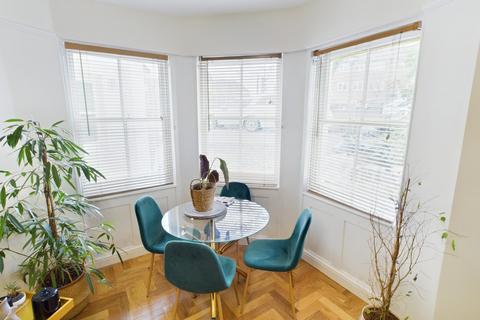 2 bedroom apartment for sale, Osborne Road, Windsor, Berkshire, SL4