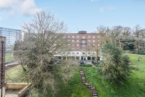 3 bedroom flat for sale, Sydenham Hill, Dulwich, London, SE23