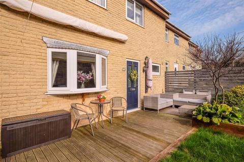 7 Green End, Brighouse, HD6 1JF