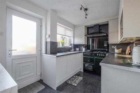 7 Green End, Brighouse, HD6 1JF