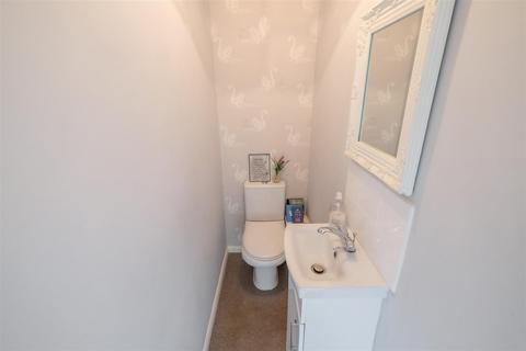 7 Green End, Brighouse, HD6 1JF