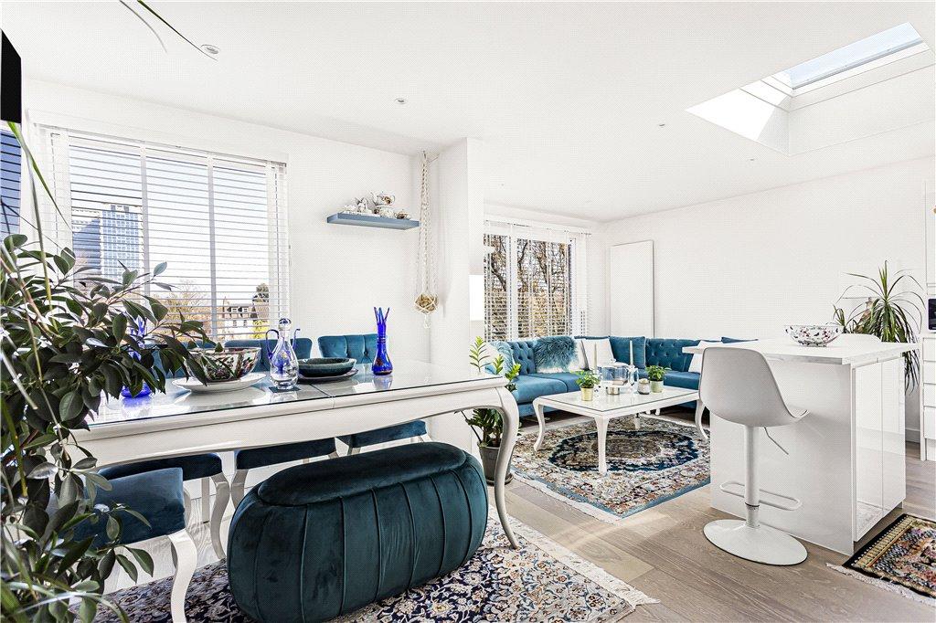 Kitchen/Reception