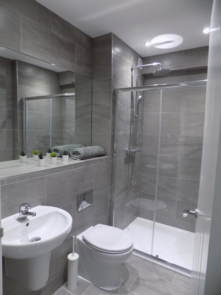 Main Bathroom