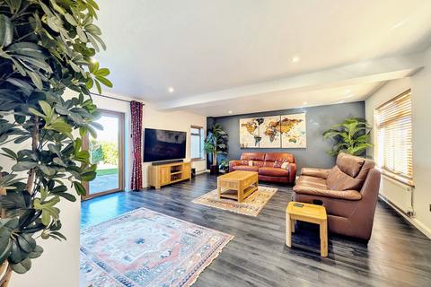 4 bedroom detached house for sale, Brockhampton, Milton Keynes MK15