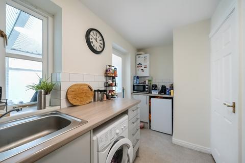 16 Ash Grove, Pudsey, LS28 8PA