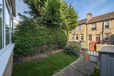 16 Ash Grove, Pudsey, LS28 8PA