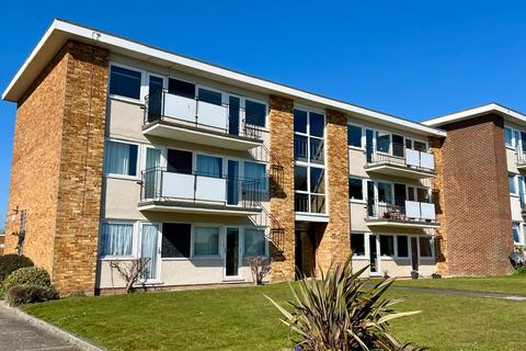 2 bedroom apartment for sale, Dorset Court, Lord Warden Avenue, Walmer, Kent, CT14