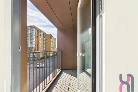 3 bedroom flat for sale, The Landmark, 30 Oldfield Road, Salford, M5
