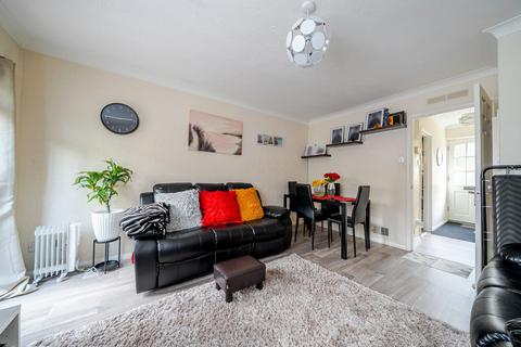 2 bedroom terraced house for sale, Nash Gardens, Surrey RH1