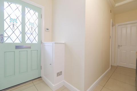 2 bedroom detached bungalow for sale, Farndale Drive, Loughborough, LE11