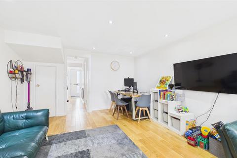 10 Hornbeam Way, Waltham Cross, EN7 6EZ