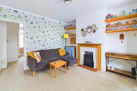 20 Anglesea Street, Worthing, BN11 4AX