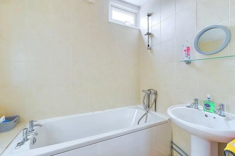 20 Anglesea Street, Worthing, BN11 4AX
