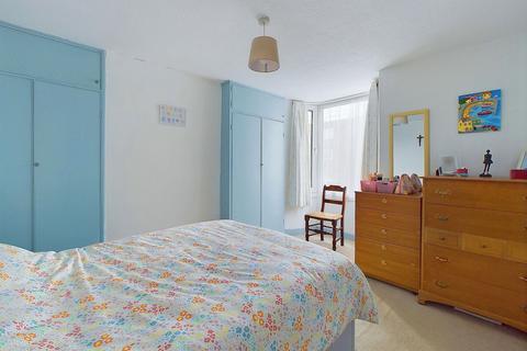20 Anglesea Street, Worthing, BN11 4AX