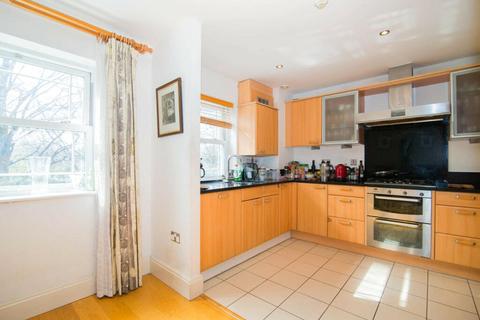 3 Barker Close, Kew, Richmond, TW9 4ET