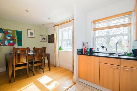 3 Barker Close, Kew, Richmond, TW9 4ET