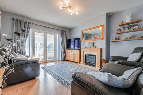 19 Dulverton Close, Westcliff-on-sea, SS0 0HS