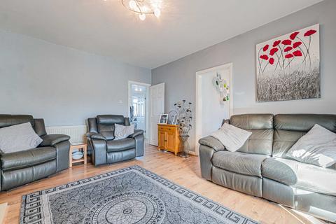19 Dulverton Close, Westcliff-on-sea, SS0 0HS