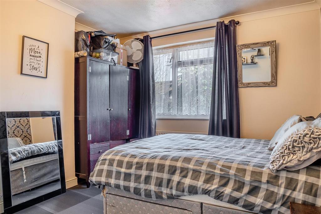 8642052-interior11.jpg