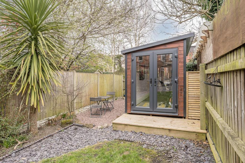 Garden Room 1