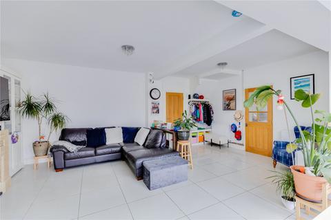 91 Brandreth Road, Cardiff, CF23 5LE