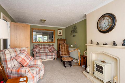 37 Ryecroft Drive, Withernsea, HU19 2LP
