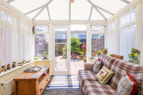 37 Ryecroft Drive, Withernsea, HU19 2LP