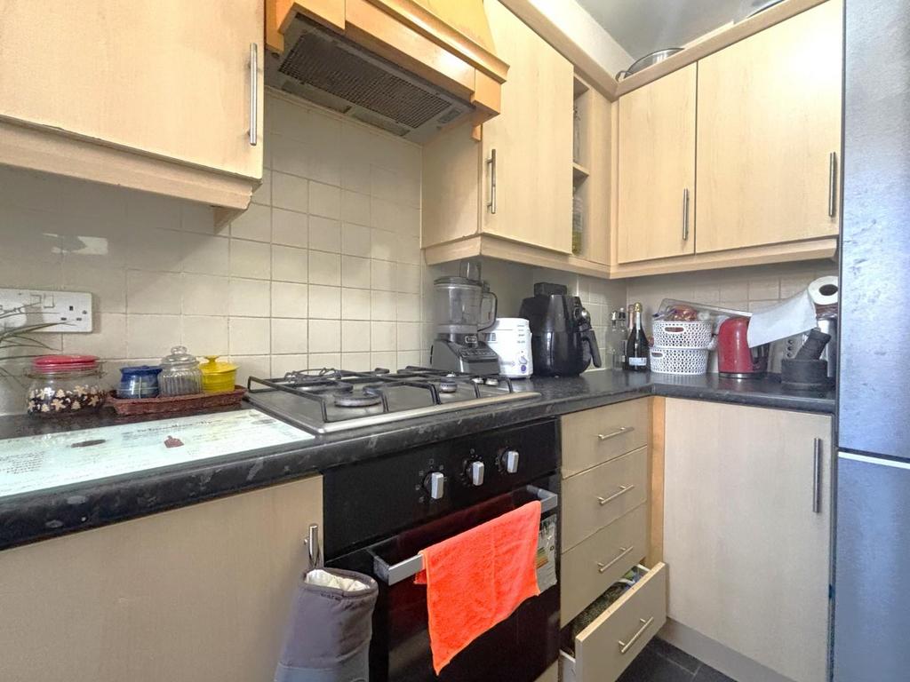 Kitchen 1.jpeg