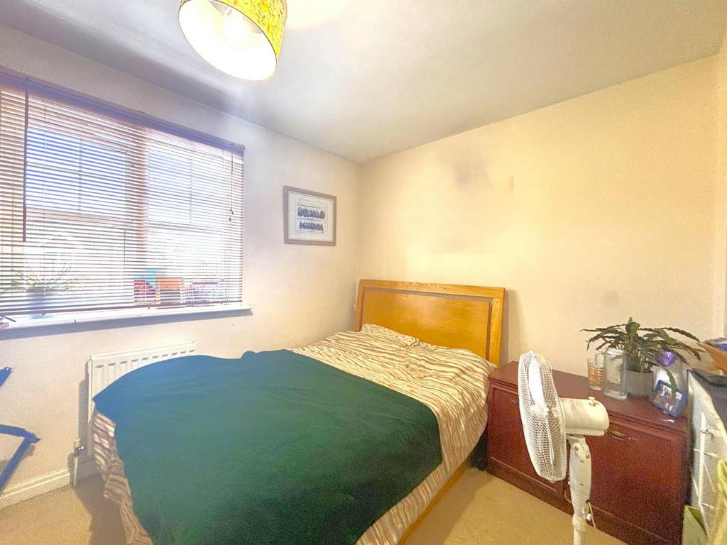 Bedroom 1.jpeg