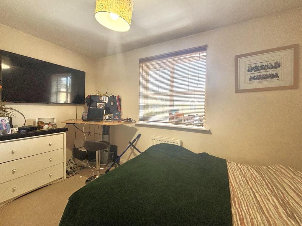 Bedroom 1 1.jpeg