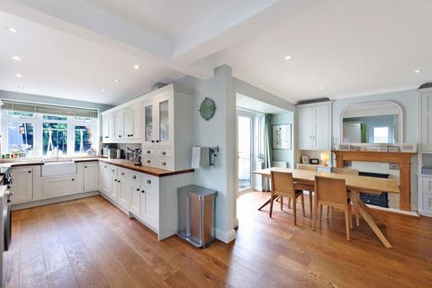 Burling Eldon Avenue, Cheltenham, GL52 6TZ