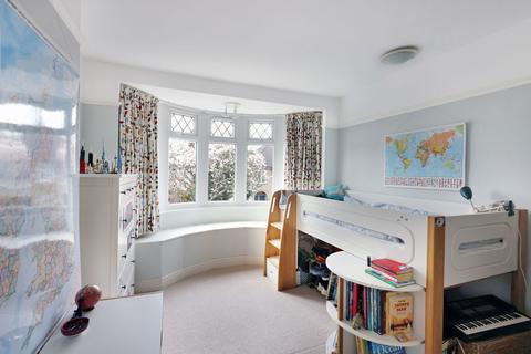 Burling Eldon Avenue, Cheltenham, GL52 6TZ