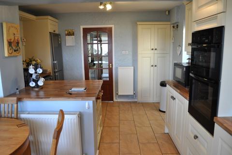 37 Worcester Drive, Langland, Swansea, SA3 4HL