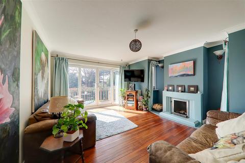 4 bedroom detached house for sale, Warren Road, Worthing