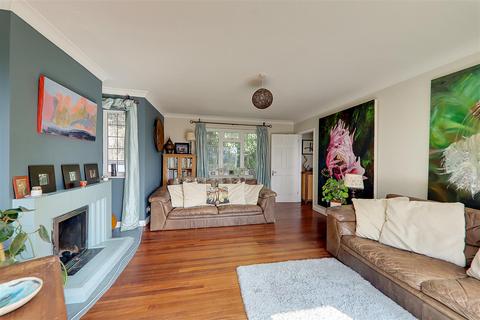 4 bedroom detached house for sale, Warren Road, Worthing