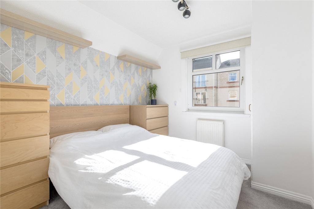 Sinclair Place 10
