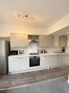 3 bedroom flat to rent, Abbotsford Place, Dundee DD2