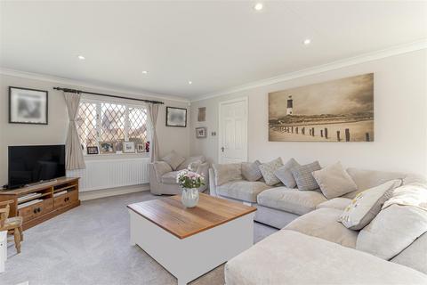 8 Swallow Drive, Pool In Wharfedale, Otley, LS21 1RS