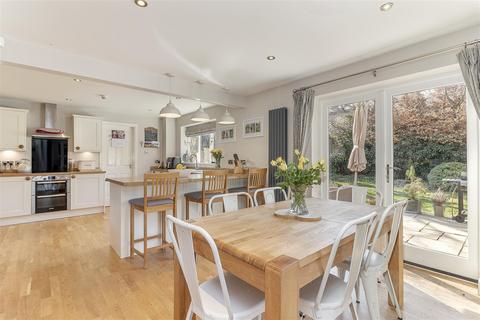 8 Swallow Drive, Pool In Wharfedale, Otley, LS21 1RS