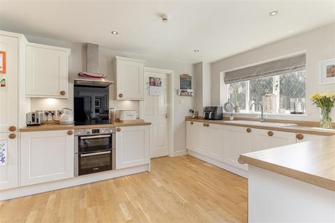 8 Swallow Drive, Pool In Wharfedale, Otley, LS21 1RS