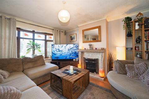 4 Cedar Close, Bayston Hill, Shrewsbury, SY3 0PD