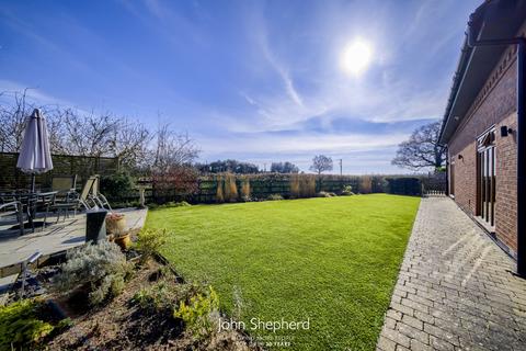 Mallyan Lodge Becks Grove, Meriden, Coventry, CV7 7SQ