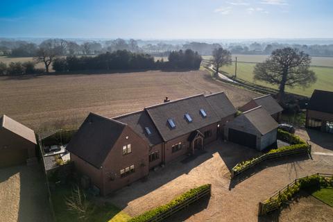 Mallyan Lodge Becks Grove, Meriden, Coventry, CV7 7SQ