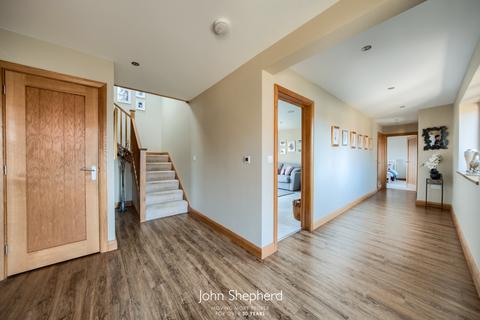 Mallyan Lodge Becks Grove, Meriden, Coventry, CV7 7SQ