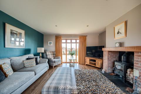 Mallyan Lodge Becks Grove, Meriden, Coventry, CV7 7SQ