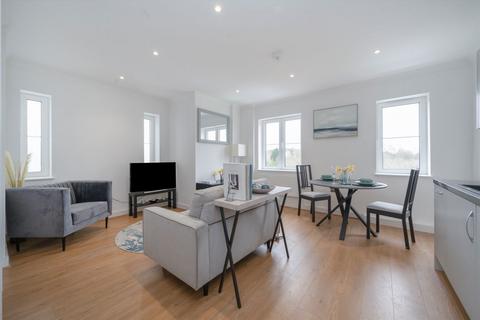 1 bedroom flat for sale, Great North Way, London NW4