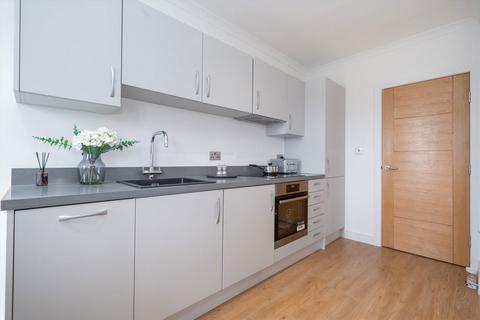 1 bedroom flat for sale, Great North Way, London NW4